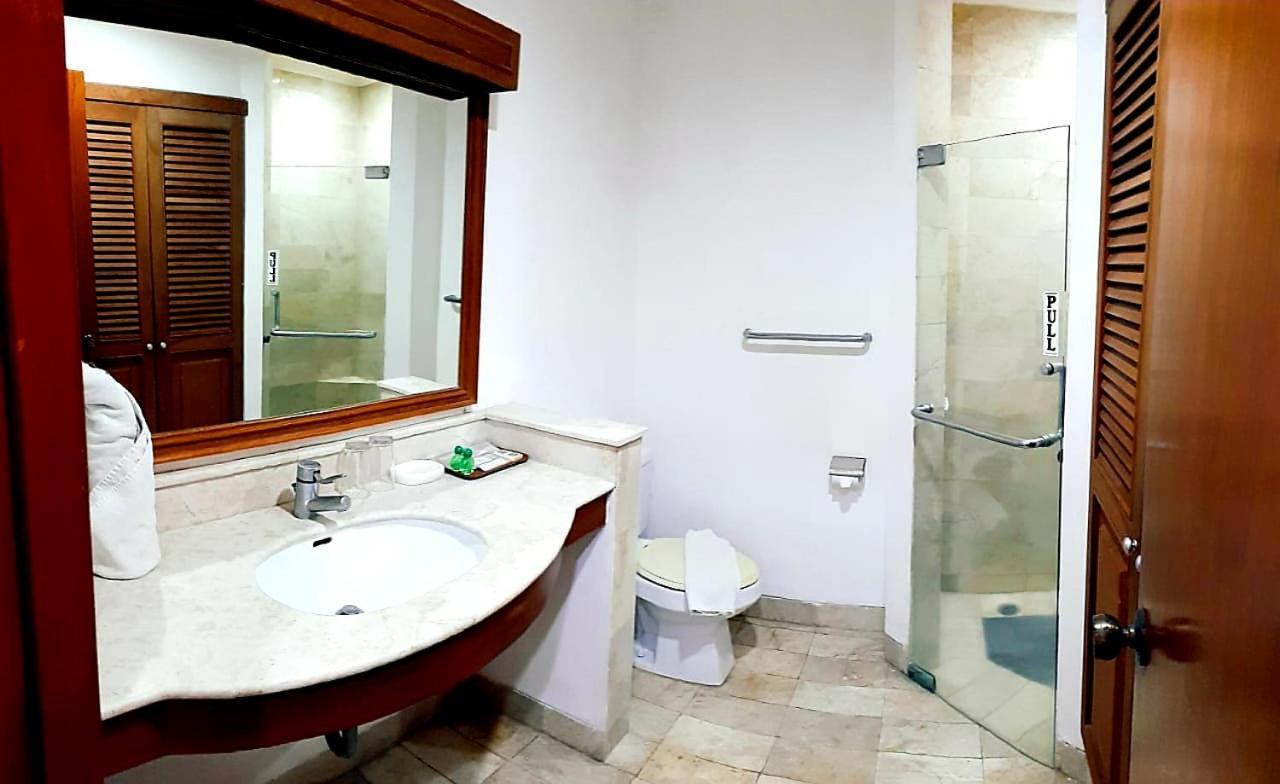 Grand Whiz Hotel Бромо Экстерьер фото