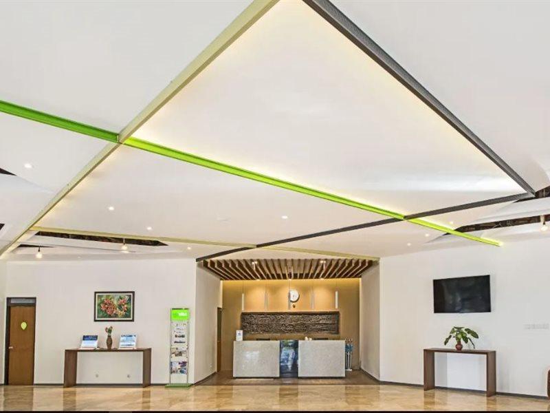 Grand Whiz Hotel Бромо Экстерьер фото